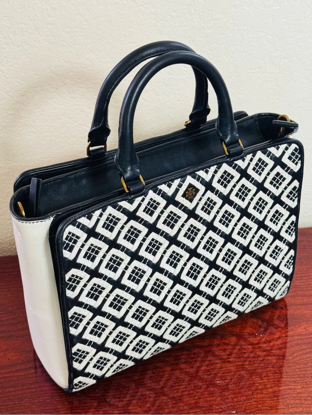 Tory Burch tory burch